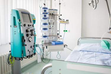 Ein Intensivbettplatz in der Klinik für Anästhesie und Intensivmedizin